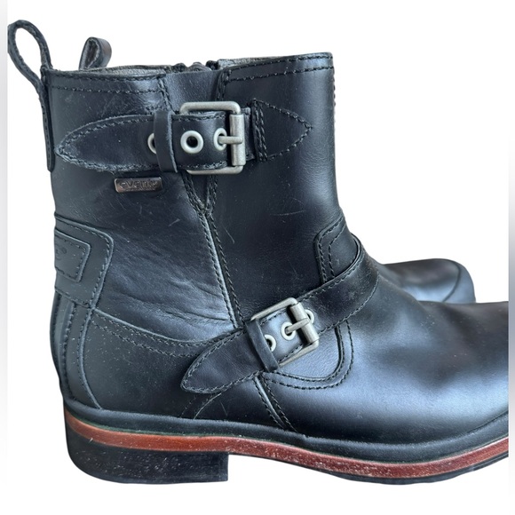 UGG men’s black leather waterproof Alston buckle moto boot size 10.5 - Picture 5 of 9